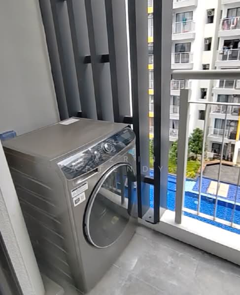 Servis Apartment untuk Disewa di Kampung Melayu Subang - Nazrin Affendy - Balcony - PropertyGuru.com.my