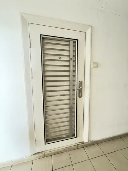 Apartment for Sale at Lake View Suites - Alfred Pee - Entrance - PropertyGuru.com.my