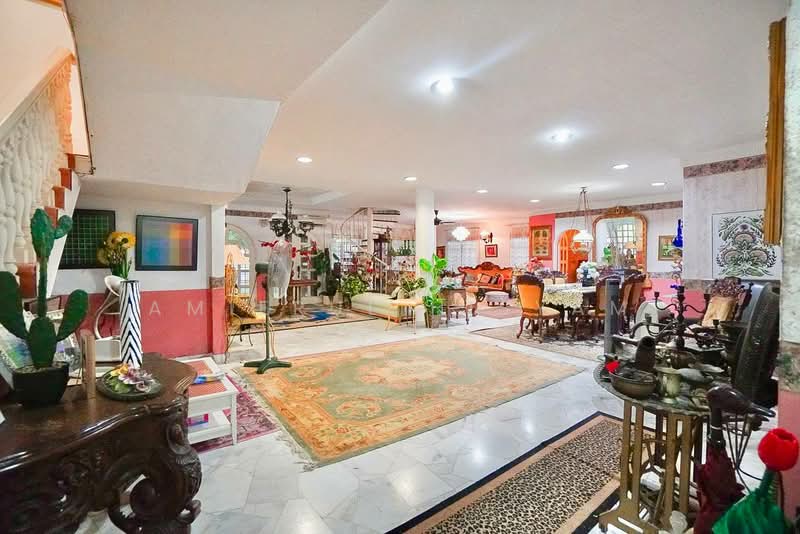 Link Bungalow for Sale in Taman Melawati (Ulu Kelang) - Amierul Hisyam - Living Room - PropertyGuru.com.my