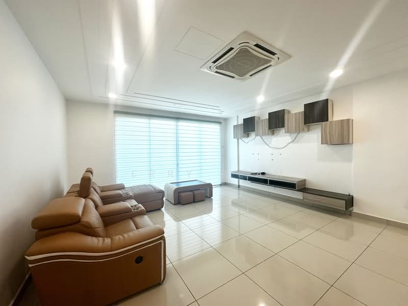 Kondominium untuk Dijual di Royale Infinity - Kerry Seah - Living Room - PropertyGuru.com.my