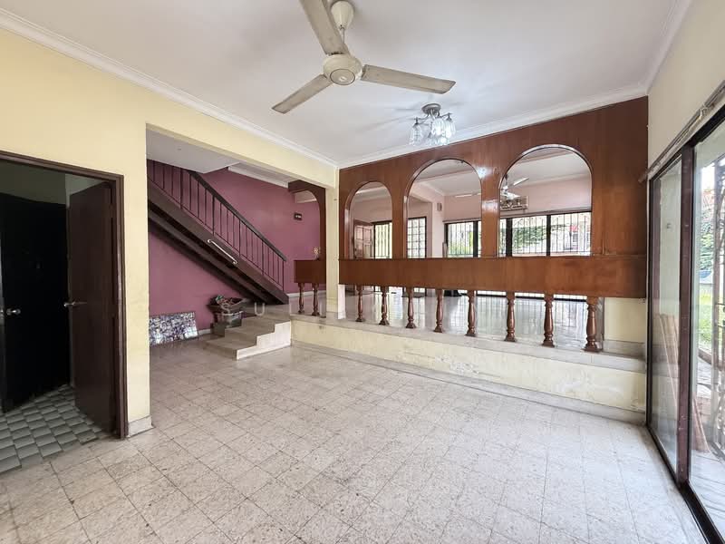 2-storey Terraced House for Sale in Taman Desa (Kuala Lumpur) - Suli Chin - Living Room - PropertyGuru.com.my