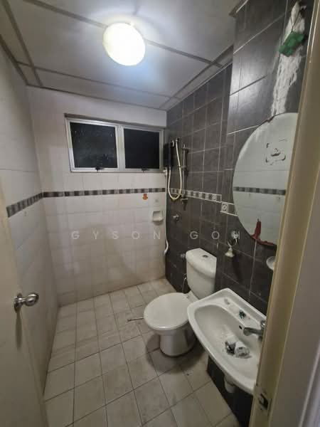 Kondominium untuk Disewa di Prai Inai - Gyson Goh - Bathroom - PropertyGuru.com.my