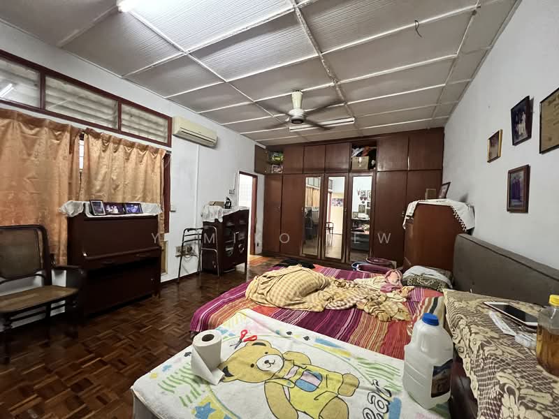2-storey Terraced House for Sale in Damansara Heights (Damansara Heights) - Yumiko Kew - Bedroom - PropertyGuru.com.my