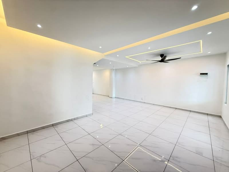 2-storey Terraced House for Sale in Taman Sri Skudai (Skudai) - Eric Lee - Living Room - PropertyGuru.com.my