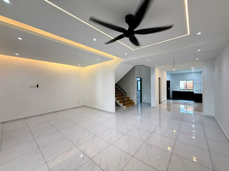 2-storey Terraced House for Sale in Taman Sri Skudai (Skudai) - Eric Lee - Living Room - PropertyGuru.com.my