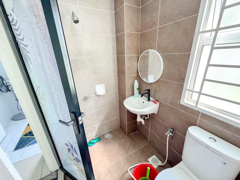 Semi-Detached House for Sale in Sepang (Selangor) - Hafiz Shariff - Bathroom - PropertyGuru.com.my