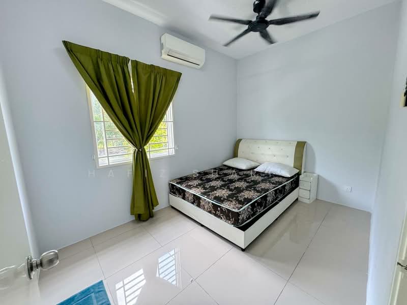 Semi-Detached House for Sale in Sepang (Selangor) - Hafiz Shariff - Bedroom - PropertyGuru.com.my