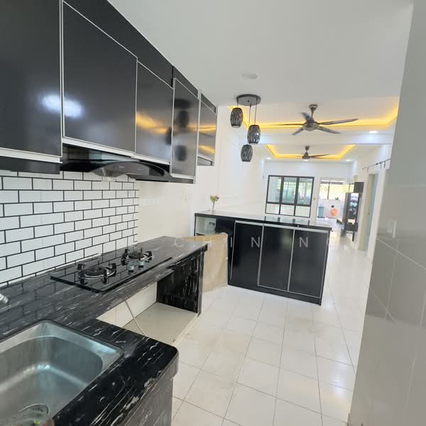 Townhouse for Rent in Bandar Tasik Kesuma (Beranang) - Bee Chin Ng - Kitchen - PropertyGuru.com.my