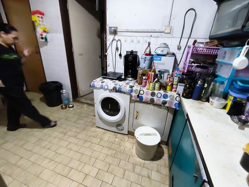 Semi-Detached House for Sale in Taman Maluri (Cheras) - Lewis Tam - Kitchen - PropertyGuru.com.my