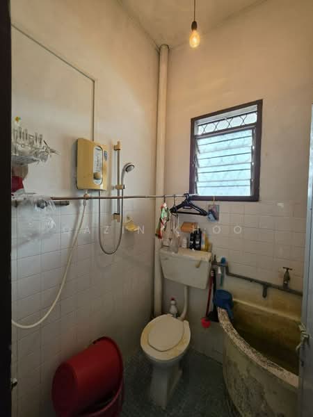 2-storey Terraced House for Sale in Pengkalan Pegoh (Ipoh) - Qazin Khoo - Bathroom - PropertyGuru.com.my