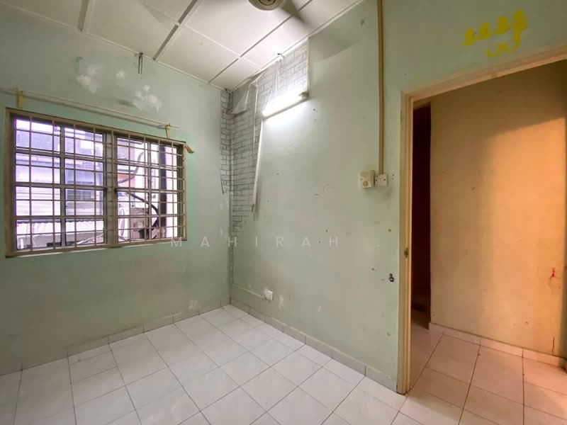 2-storey Terraced House for Sale in Saujana Impian (Kajang) - Mahirah . - Interior - PropertyGuru.com.my