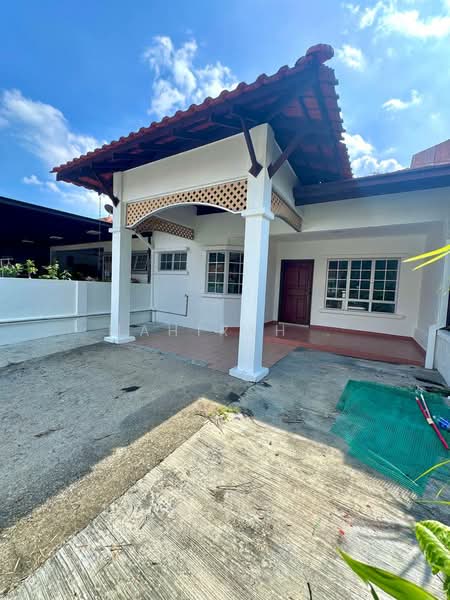1-storey Terraced House for Sale in Alam Damai (Cheras) - Mahirah . - Exterior - PropertyGuru.com.my