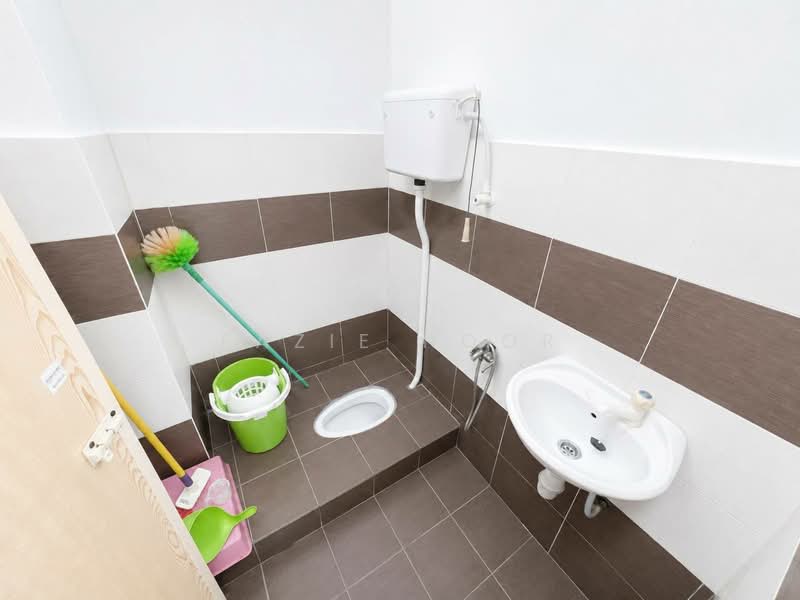 1-storey Terraced House for Sale in Kuala Selangor (Selangor) - Fazie Noor - Bathroom - PropertyGuru.com.my