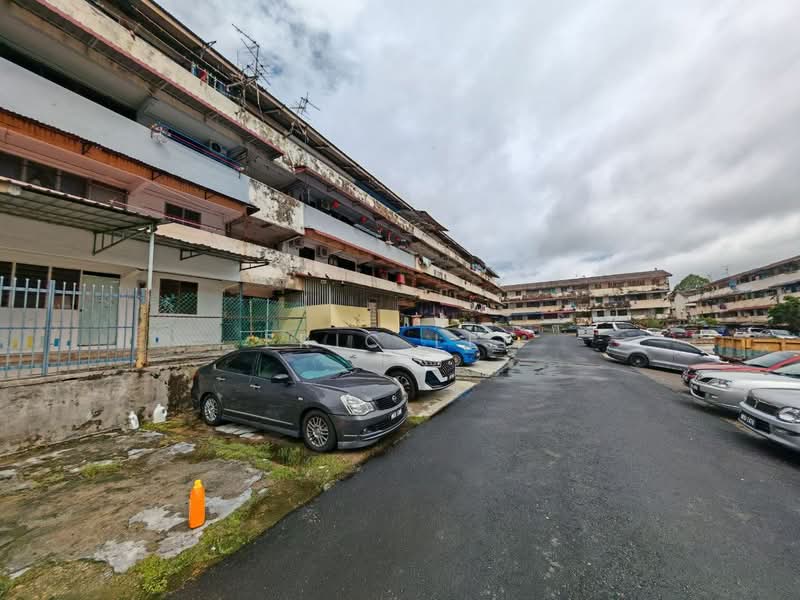 Flat for Sale at Flat Taman Ungku Tun Aminah - Eric Lee - Exterior - PropertyGuru.com.my