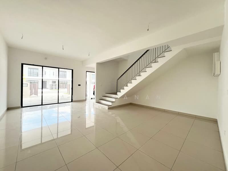 2-storey Terraced House for Sale in Bandar Bukit Raja (Klang) - Amni Manan - Living Room - PropertyGuru.com.my