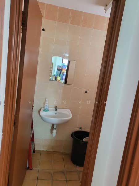 Office for Sale in Petaling Jaya (Selangor) - Ethan Kueh - Bathroom - PropertyGuru.com.my