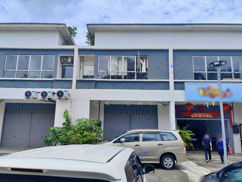 Shop / Office for Sale in Taman Pinggiran Kiambang (Serendah) - Jack Chia - Exterior - PropertyGuru.com.my
