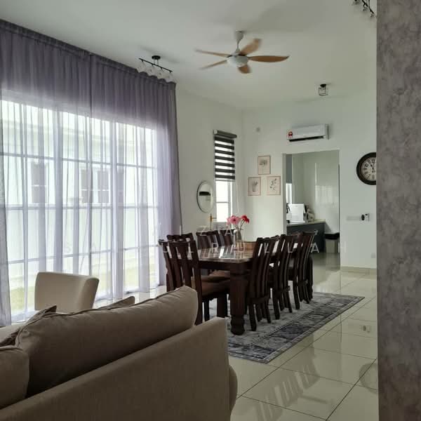Cluster House for Sale in Eco Majestic (Semenyih) - Aizat Saifulrullah - Living Room - PropertyGuru.com.my