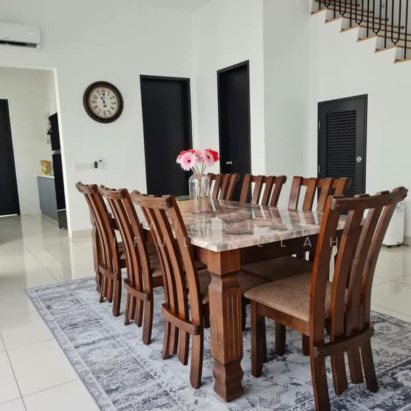 Cluster House for Sale in Eco Majestic (Semenyih) - Aizat Saifulrullah - Dining Room - PropertyGuru.com.my