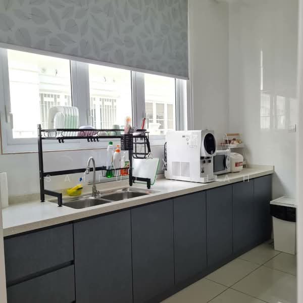 Cluster House for Sale in Eco Majestic (Semenyih) - Aizat Saifulrullah - Kitchen - PropertyGuru.com.my