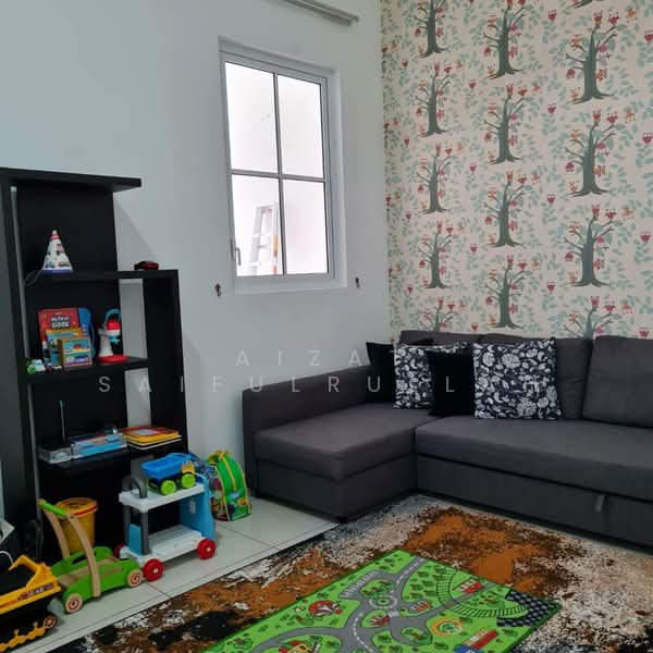 Cluster House for Sale in Eco Majestic (Semenyih) - Aizat Saifulrullah - Living Room - PropertyGuru.com.my