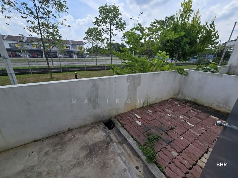 Rumah Teres 2 Tingkat untuk Dijual di Dengkil (Selangor) - Mahirah . - Exterior - PropertyGuru.com.my