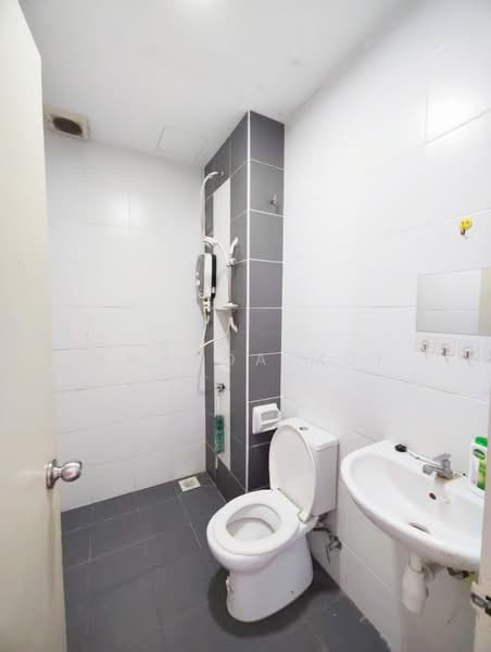 Rumah Teres 2.5 Tingkat untuk Dijual di Bandar Seri Alam (Masai) - Amanda Moi - Bathroom - PropertyGuru.com.my