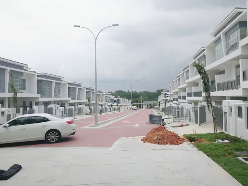 Rumah Teres 2.5 Tingkat untuk Dijual di Bandar Seri Alam (Masai) - Amanda Moi - PropertyGuru.com.my