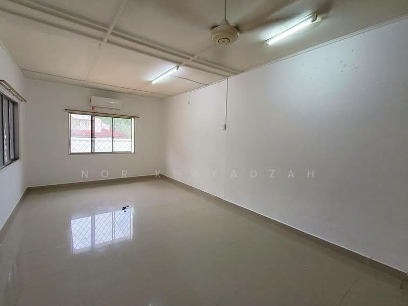 Bungalow for Rent in Seksyen 12 (Shah Alam) - Nor Khafadzah - Interior - PropertyGuru.com.my