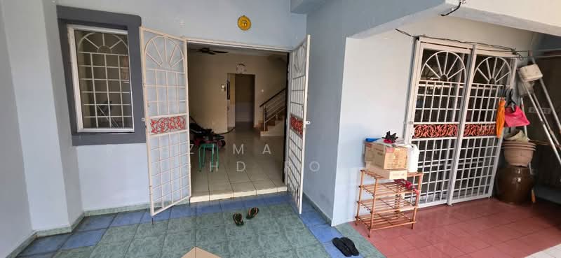 Rumah Teres 2 Tingkat untuk Disewa di Taman Subang Bestari (Sungai Buloh) - Rodzimah Binti Mohd Rodzi - Entrance - PropertyGuru.com.my