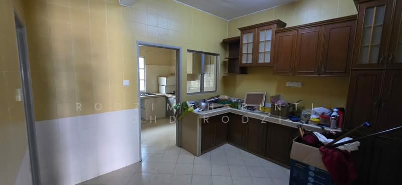 Rumah Teres 2 Tingkat untuk Disewa di Taman Subang Bestari (Sungai Buloh) - Rodzimah Binti Mohd Rodzi - Kitchen - PropertyGuru.com.my