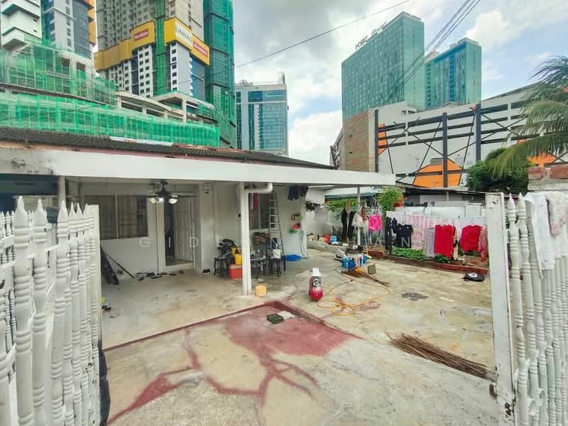 Rumah Teres 1 Tingkat untuk Dijual di Taman Century (Johor Bahru) - Gideon Chan - Exterior - PropertyGuru.com.my