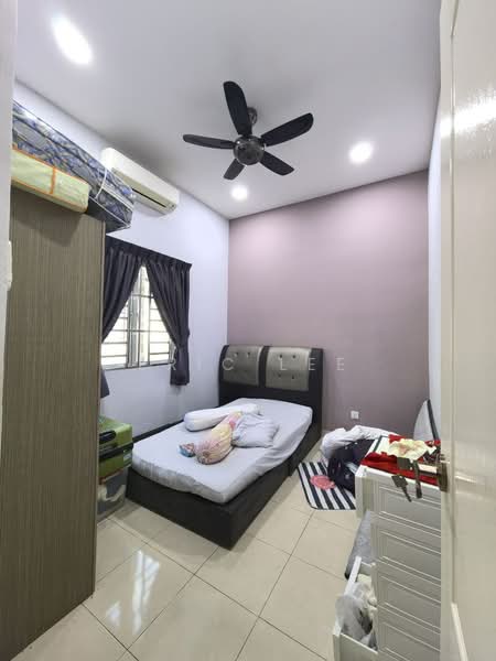 Rumah Teres 1 Tingkat untuk Dijual di Pekan Nanas (Johor) - Eric Lee - Bedroom - PropertyGuru.com.my