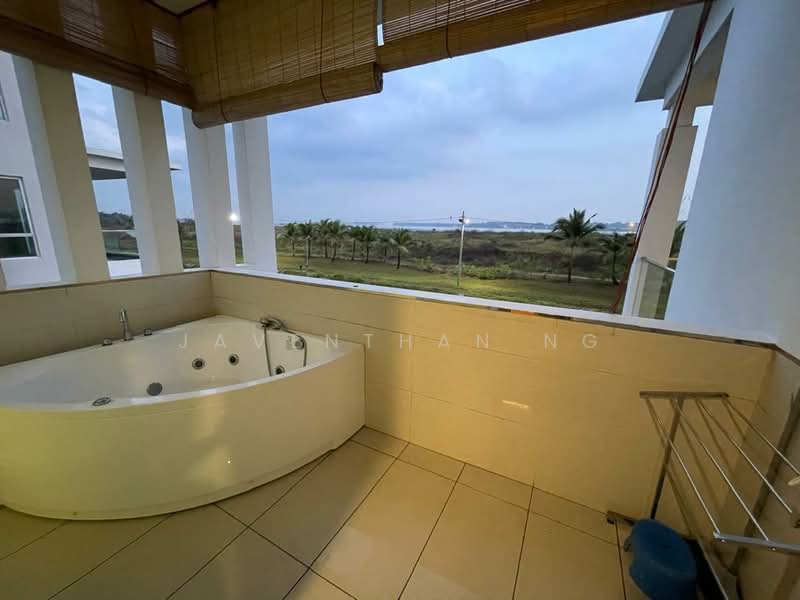 Bungalow for Sale in Senibong (Permas Jaya) - Javenthan Ng - Balcony - PropertyGuru.com.my