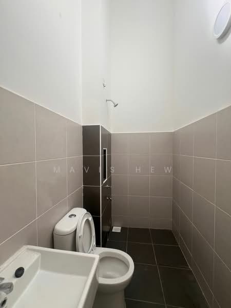 Rumah Teres 1 Tingkat untuk Disewa di Bandar Putra (Kulai) - Mavis Hew - Bathroom - PropertyGuru.com.my