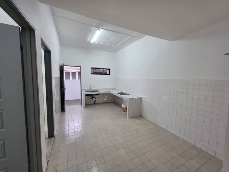 1-storey Terraced House for Sale in Meru (Klang) - Mu'izz Halim - Kitchen - PropertyGuru.com.my
