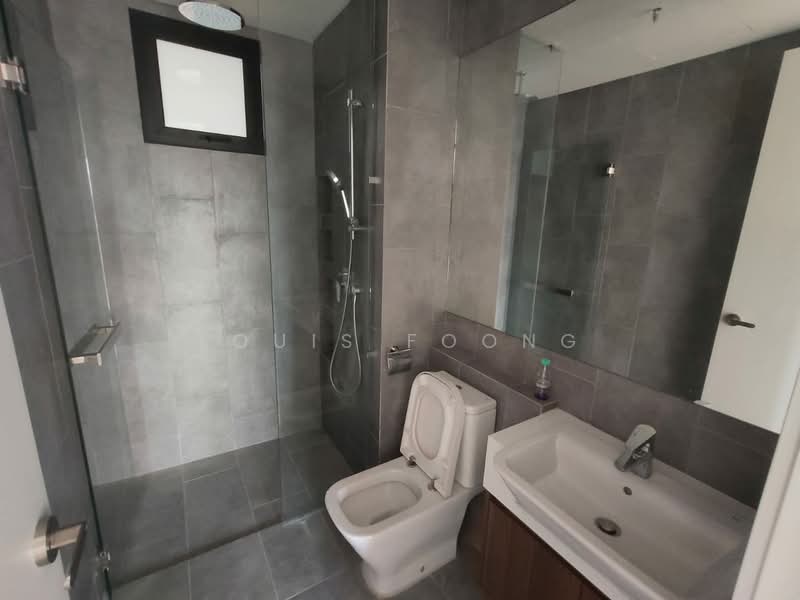 Service Residence for Sale at Ativo Suites @ Damansara Avenue - Louis Foong - Bathroom - PropertyGuru.com.my