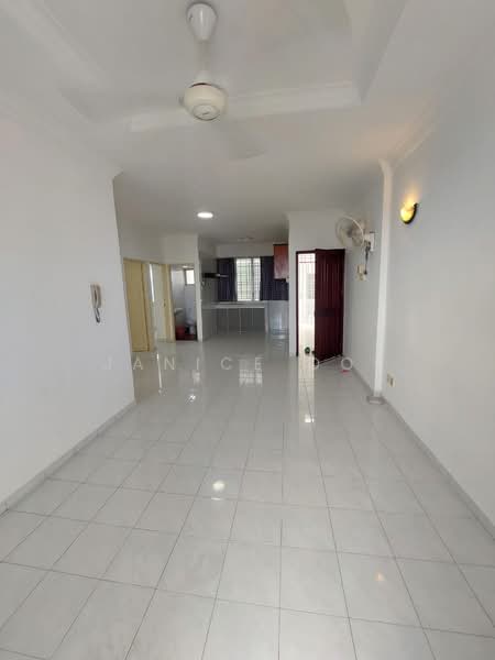 Kondominium untuk Dijual di N-Park Condominium - Janice Ooi - Living Room - PropertyGuru.com.my