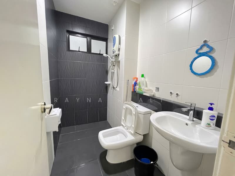 Service Residence for Sale at Sky Peak Residences - Rayna Realty - Bathroom - PropertyGuru.com.my