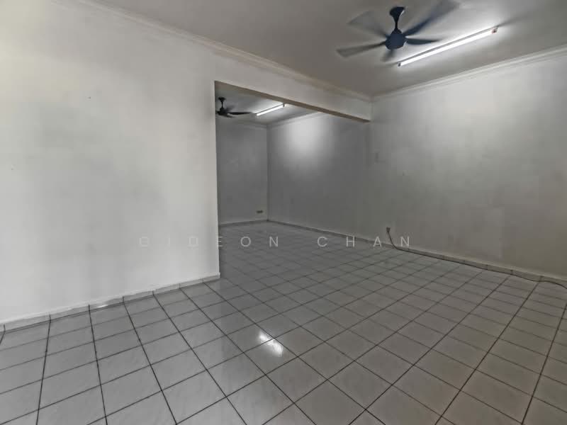 2-storey Terraced House for Rent in Taman Suria (Johor Bahru) - Gideon Chan - Living Room - PropertyGuru.com.my