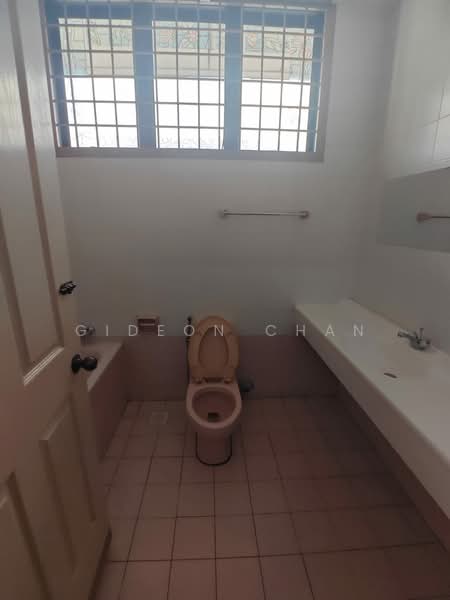 2-storey Terraced House for Rent in Taman Suria (Johor Bahru) - Gideon Chan - Bathroom - PropertyGuru.com.my