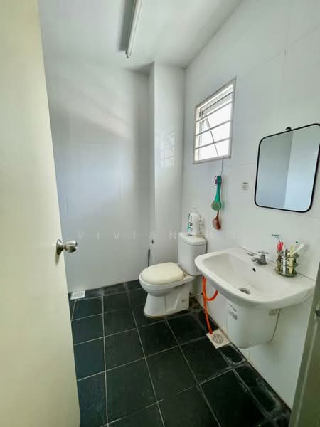 Rumah Teres 2 Tingkat untuk Dijual di Rawang (Selangor) - Vivian Ho - Bathroom - PropertyGuru.com.my