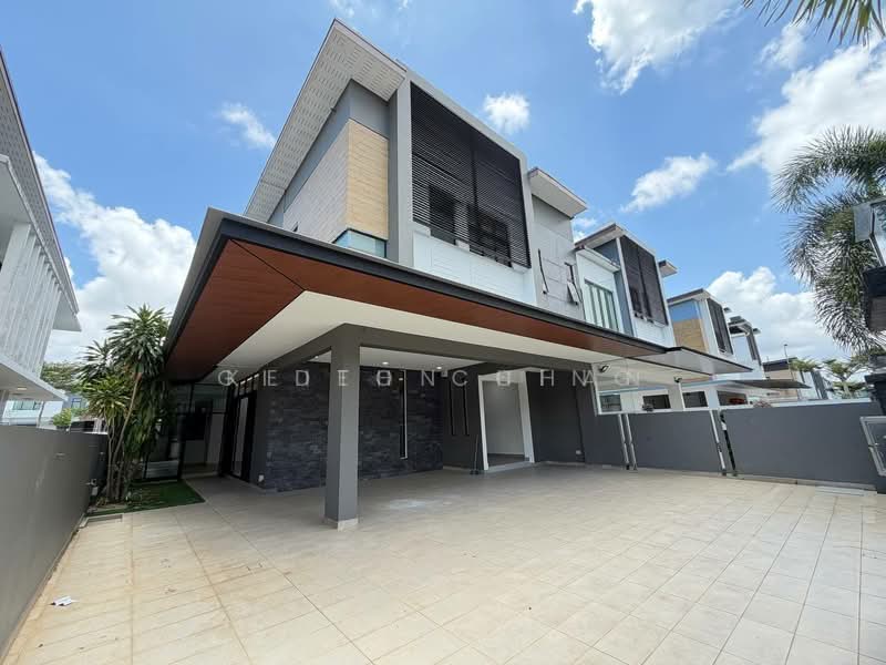 Semi-Detached House for Sale in Taman Gaya (Ulu Tiram) - Gideon Chan - Exterior - PropertyGuru.com.my