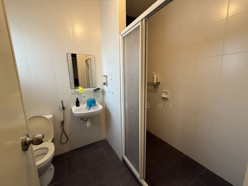 3-storey Terraced House for Sale in Sungai Ara (Penang) - Janice Ooi - Bathroom - PropertyGuru.com.my
