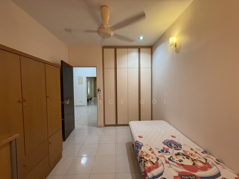 3-storey Terraced House for Sale in Sungai Ara (Penang) - Janice Ooi - Bedroom - PropertyGuru.com.my