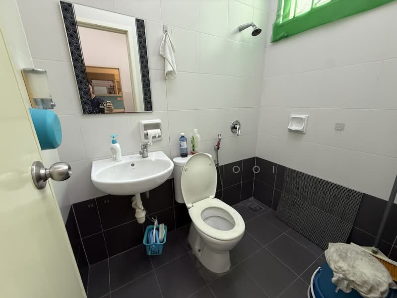 3-storey Terraced House for Sale in Sungai Ara (Penang) - Janice Ooi - Bathroom - PropertyGuru.com.my