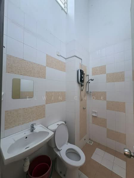 2-storey Terraced House for Sale in Setia Damai (Setia Alam) - Elwin Chok - Bathroom - PropertyGuru.com.my