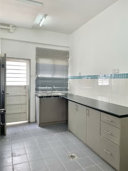 2-storey Terraced House for Sale in Shah Alam (Selangor) - Khairil Izzuan Khairuddin - Kitchen - PropertyGuru.com.my