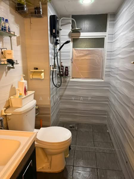 Kondominium untuk Dijual di Casa Prima Condominium - Amy Yap - Bathroom - PropertyGuru.com.my