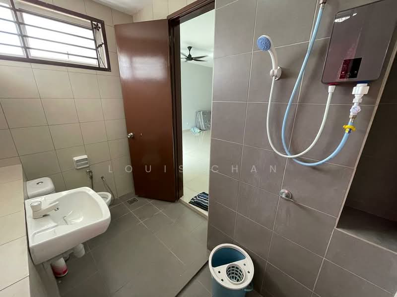 2.5-storey Terraced House for Sale in Bandar Botanic (Klang) - Louis Chan - Bathroom - PropertyGuru.com.my